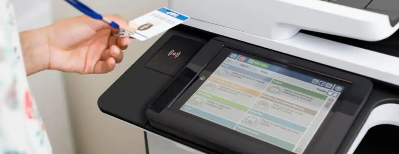 Vertrauliches Drucken mittels Freigabe über eine RFID-Karte.